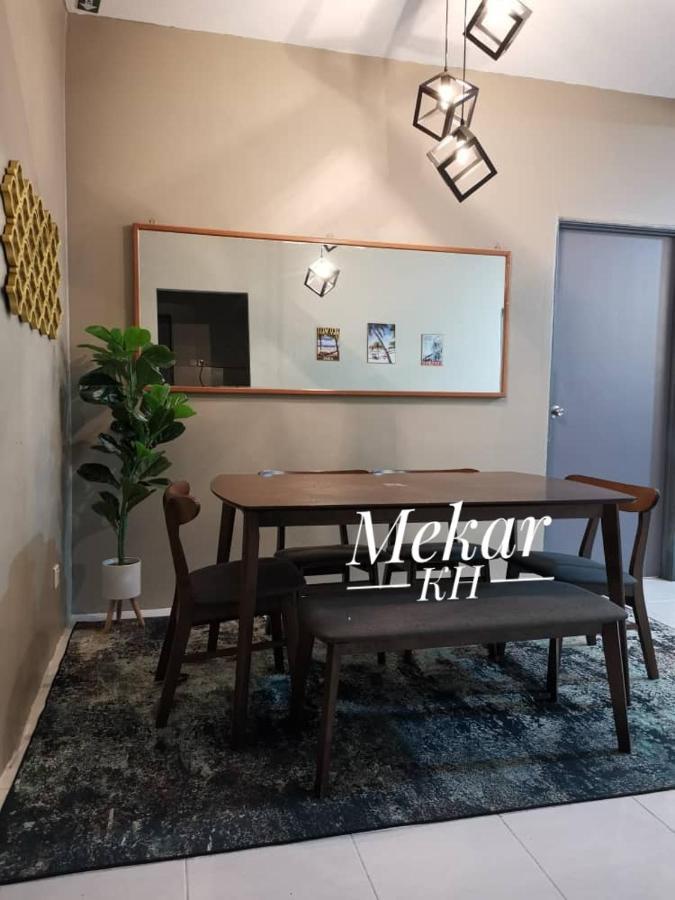 Mekar Kh Homestay ブリンチャン エクステリア 写真